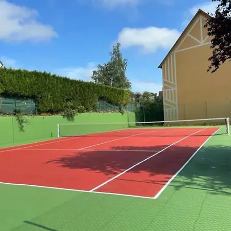 Avec Piscine Chauffee Et Tennis Proche Deauville Apartman