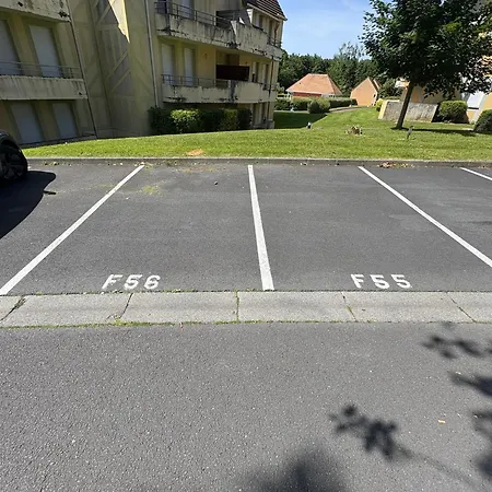 Avec Piscine Chauffee Et Tennis Proche Deauville Apartman *